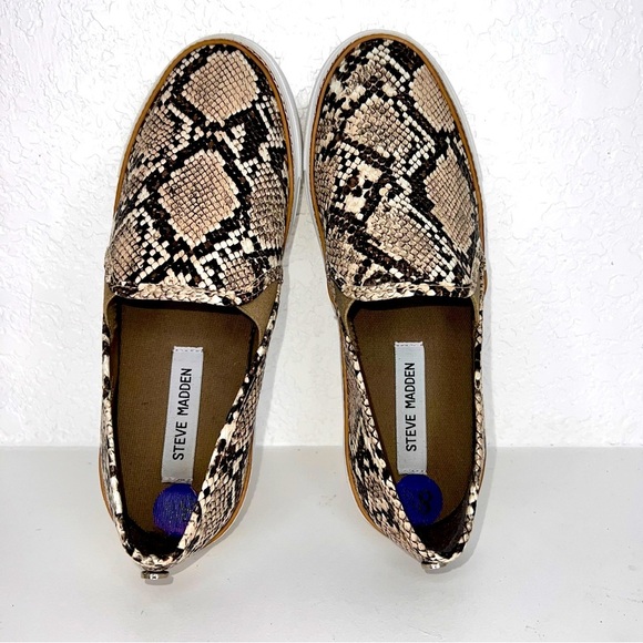 Steve Madden Jalia Snake Print Slip-On Shoes, Women's Sz.8.5 - Picture 4 of 6
